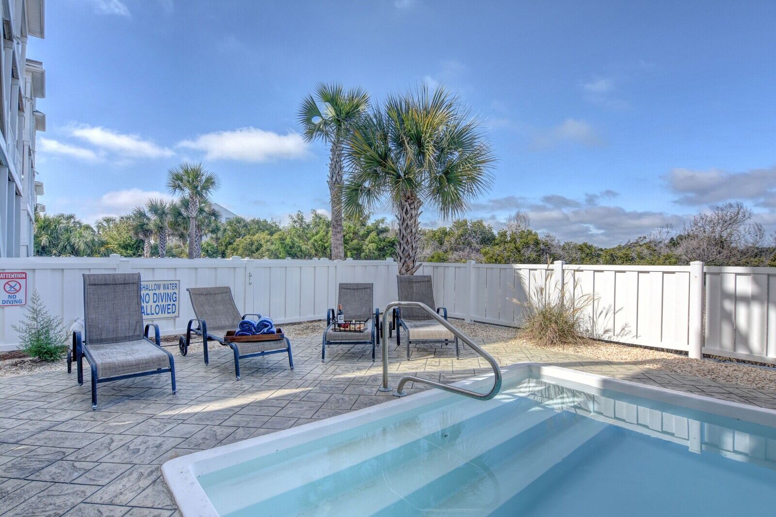 Beach house photo 15