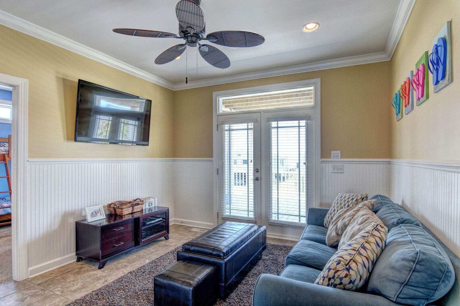 Beach house photo 26
