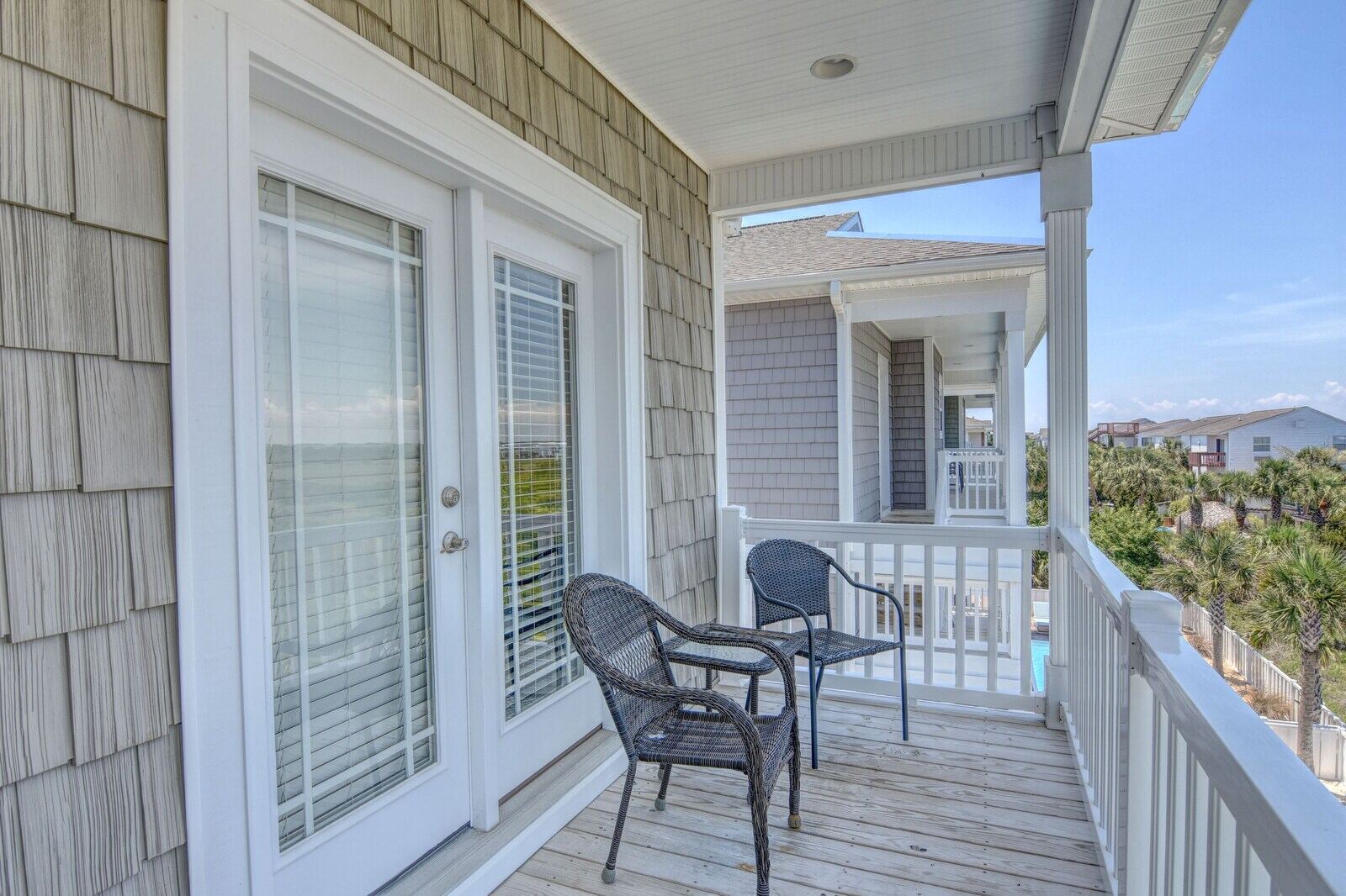 Beach house photo 27