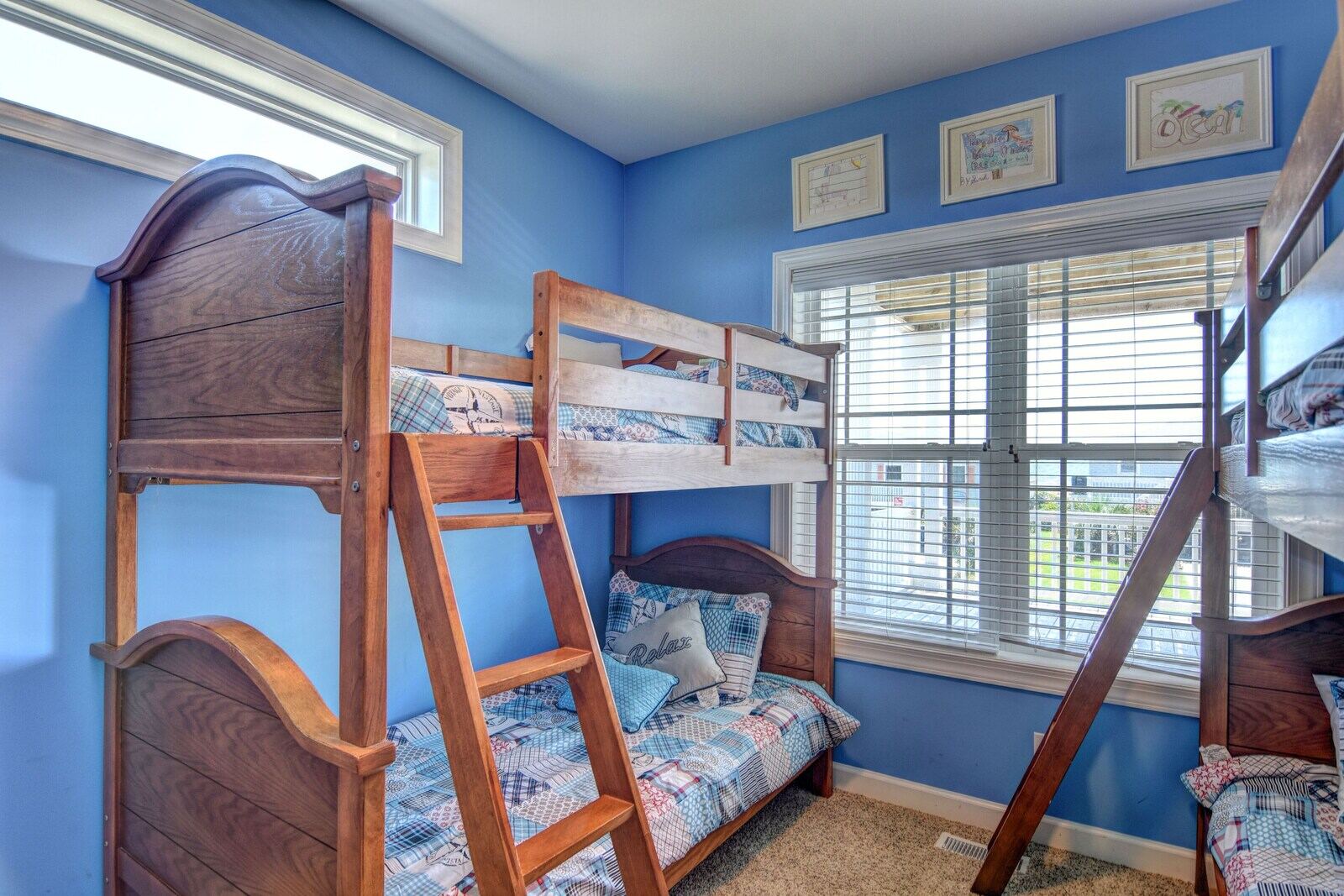 Beach house photo 35